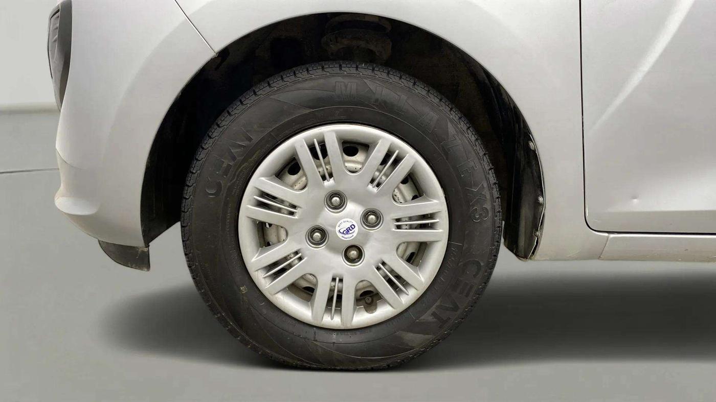 2018 Hyundai NEW SANTRO MAGNA CNG, CNG, Manual, 70,182 km, Left Front Wheel
