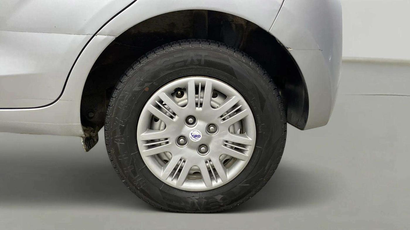 2018 Hyundai NEW SANTRO MAGNA CNG, CNG, Manual, 70,182 km, Left Rear Wheel