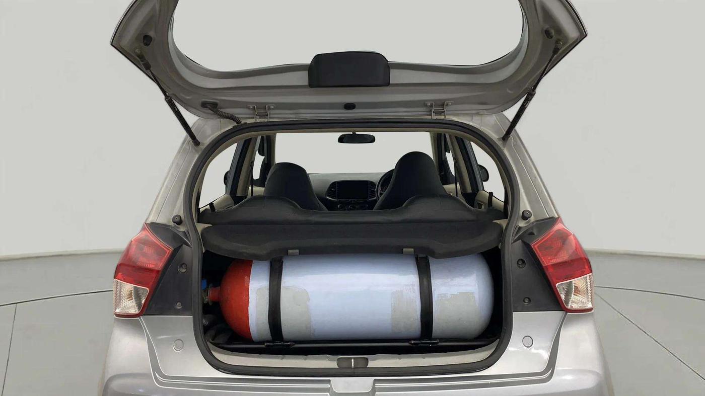 2018 Hyundai NEW SANTRO MAGNA CNG, CNG, Manual, 70,182 km, Boot Inside