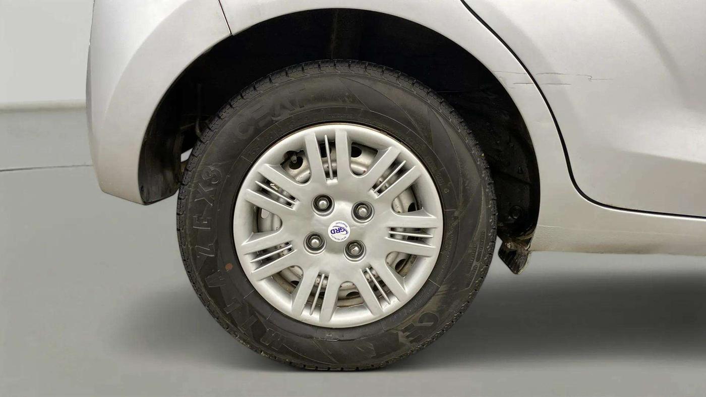 2018 Hyundai NEW SANTRO MAGNA CNG, CNG, Manual, 70,182 km, Right Rear Wheel