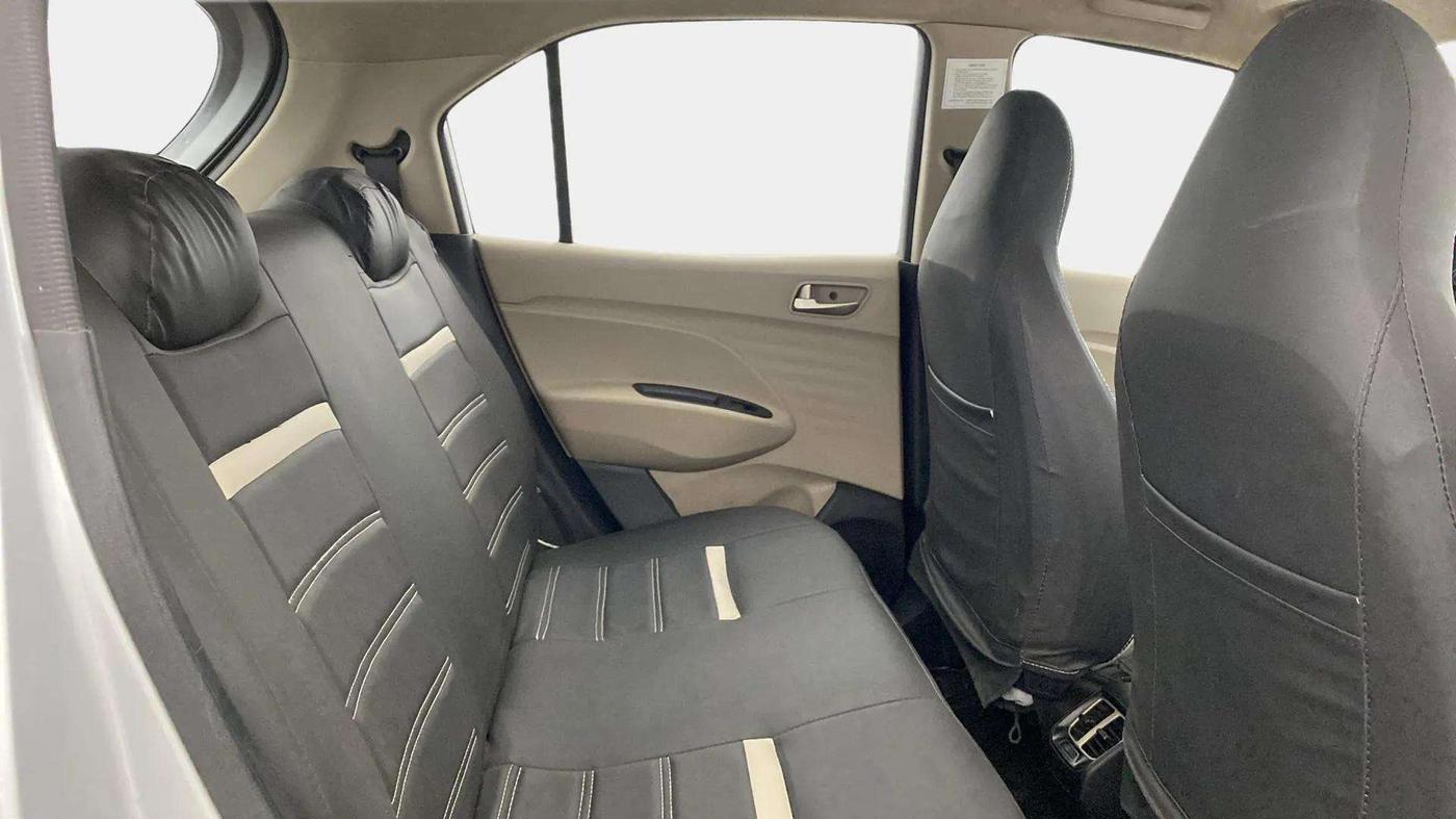 2018 Hyundai NEW SANTRO MAGNA CNG, CNG, Manual, 70,182 km, Right Side Rear Door Cabin