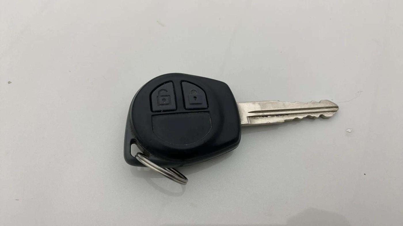 2022 Maruti Swift Dzire TOUR S-CNG (O), CNG, Manual, 31,394 km, Key Close Up