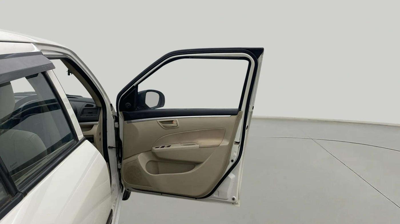 2022 Maruti Swift Dzire TOUR S-CNG (O), CNG, Manual, 31,394 km, RHS Front Door