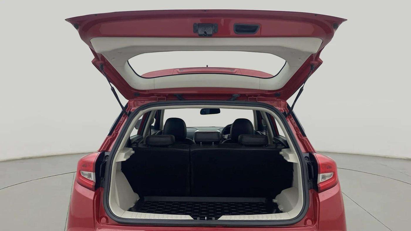 2019 Mahindra XUV300 W6 1.2 PETROL, Petrol, Manual, 22,056 km, Boot Door Open