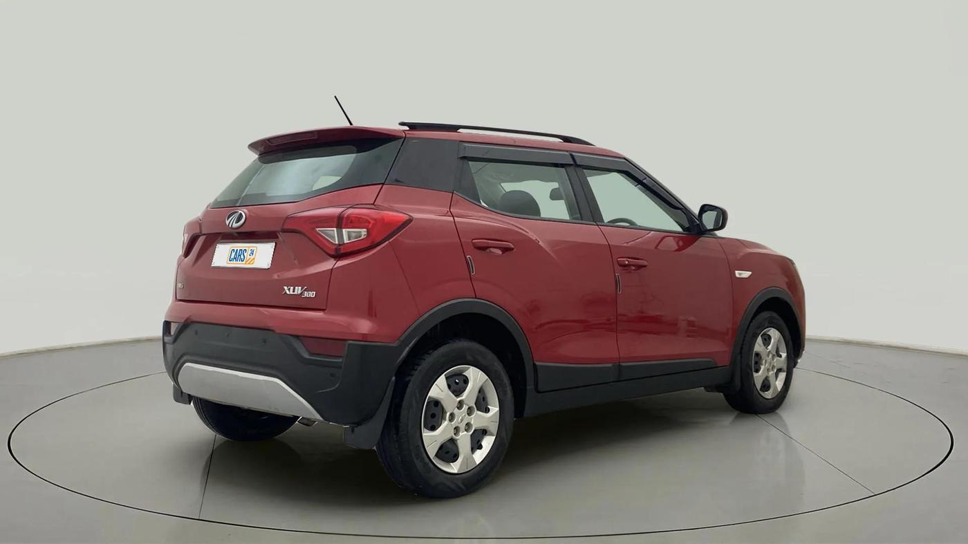 2019 Mahindra XUV300 W6 1.2 PETROL, Petrol, Manual, 22,056 km, Right Back Diagonal
