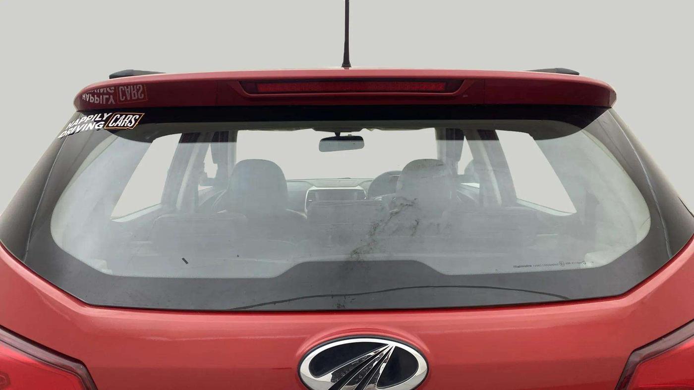 2019 Mahindra XUV300 W6 1.2 PETROL, Petrol, Manual, 22,056 km, Rear Windshield