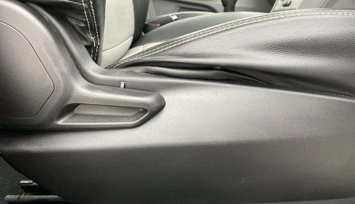 2020 Tata Tiago XT PETROL, Petrol, Manual, 52,795 km, Driver Side Adjustment Panel