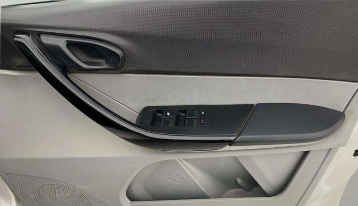 2020 Tata Tiago XT PETROL, Petrol, Manual, 52,795 km, Driver Side Door Panels Control