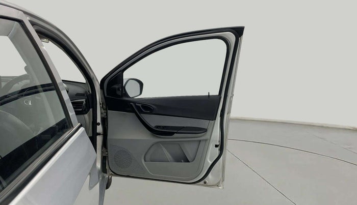 2020 Tata Tiago XT PETROL, Petrol, Manual, 52,795 km, RHS Front Door