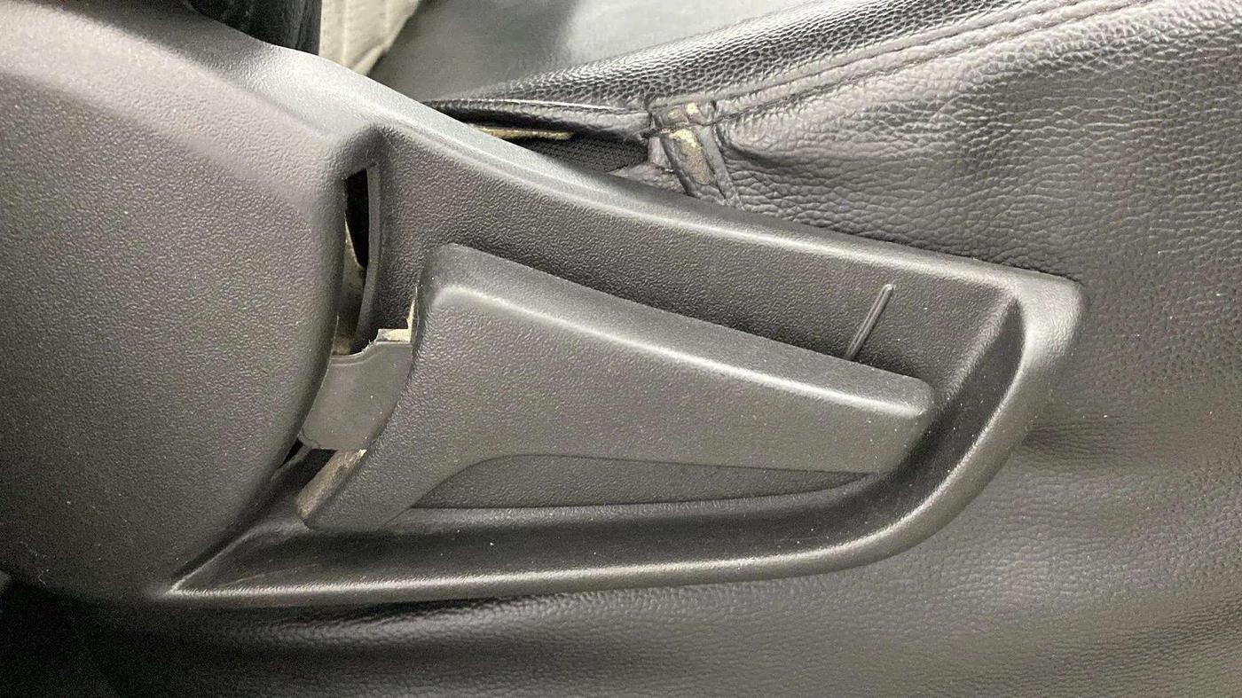 2022 Maruti S PRESSO VXI+, Petrol, Manual, 48,787 km, Driver Side Adjustment Panel