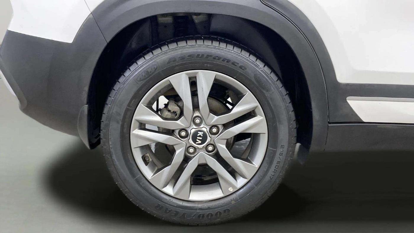 2021 KIA SELTOS HTX IVT 1.5 PETROL, Petrol, Automatic, 45,372 km, Right Rear Wheel