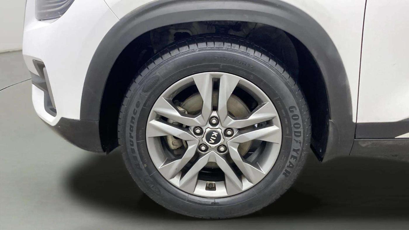 2021 KIA SELTOS HTX IVT 1.5 PETROL, Petrol, Automatic, 45,372 km, Left Front Wheel