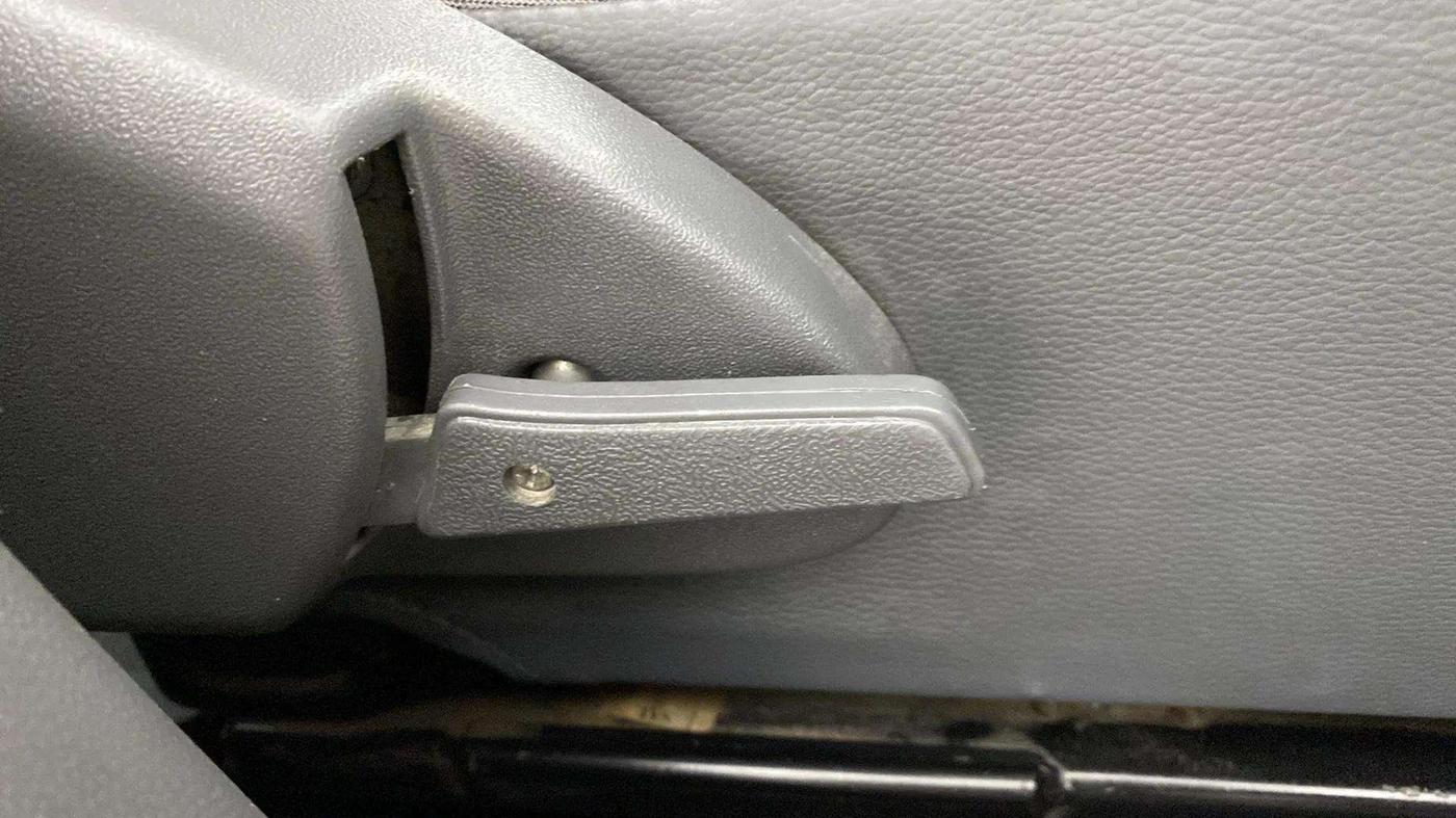 2013 Maruti Alto 800 VXI, Petrol, Manual, 33,684 km, Driver Side Adjustment Panel