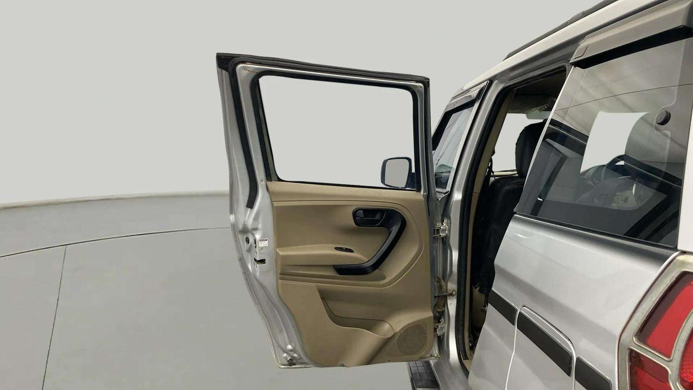 2021 Mahindra BOLERO NEO N 4, Diesel, Manual, 52,766 km, LHS Rear Door