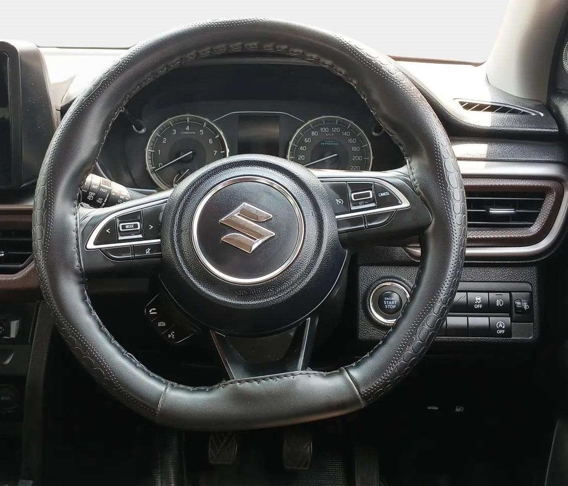 2023 Maruti BREZZA ZXI, Petrol, Manual, 20,947 km, Steering Wheel Close Up