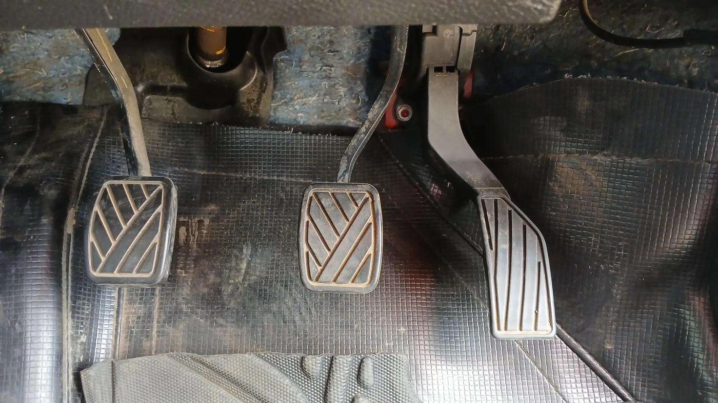 2023 Maruti BREZZA ZXI, Petrol, Manual, 20,947 km, Pedals