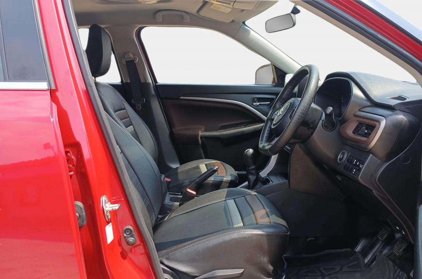 2023 Maruti BREZZA ZXI, Petrol, Manual, 20,947 km, Right Side Front Door Cabin