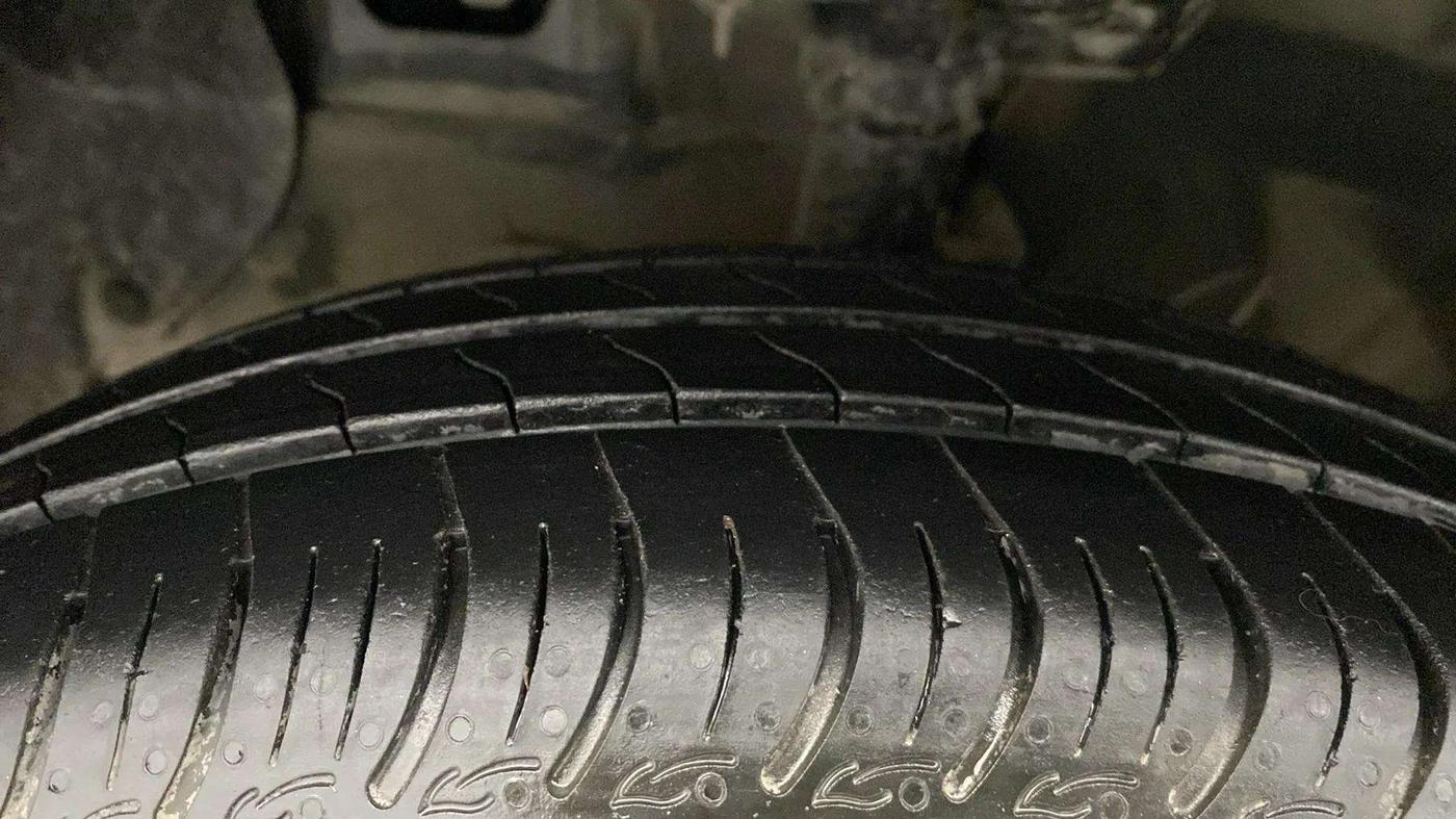 2021 Hyundai GRAND I10 NIOS SPORTZ 1.2 KAPPA VTVT CNG, CNG, Manual, 77,499 km, Left Front Tyre Tread