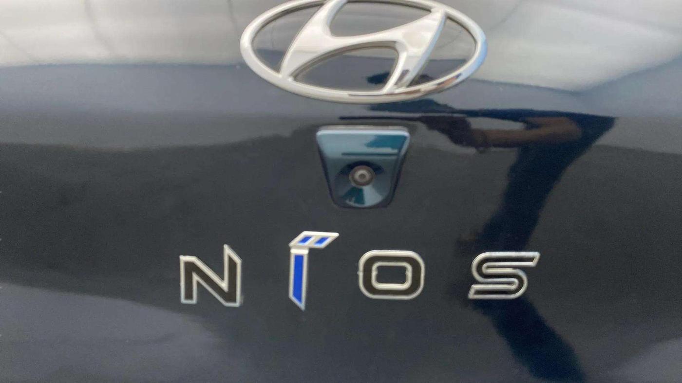 2021 Hyundai GRAND I10 NIOS SPORTZ 1.2 KAPPA VTVT CNG, CNG, Manual, 77,499 km, Parking Camera