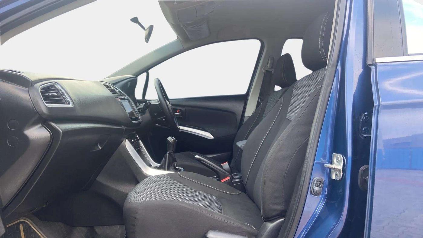 2018 Maruti S Cross ZETA 1.3, Diesel, Manual, 76,016 km, Right Side Front Door Cabin