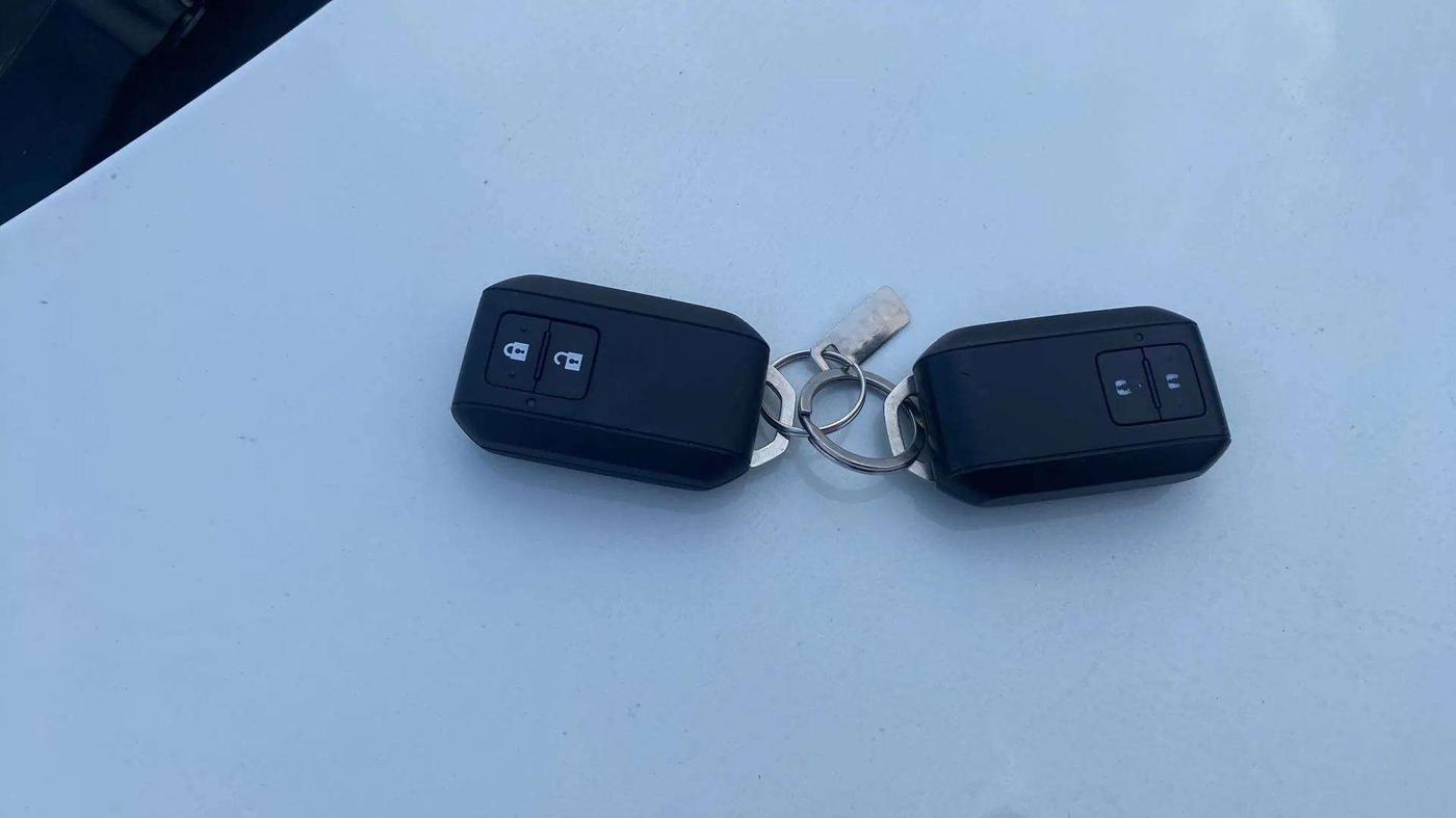 2021 Maruti Baleno ZETA PETROL 1.2, Petrol, Manual, 42,837 km, Key Close Up