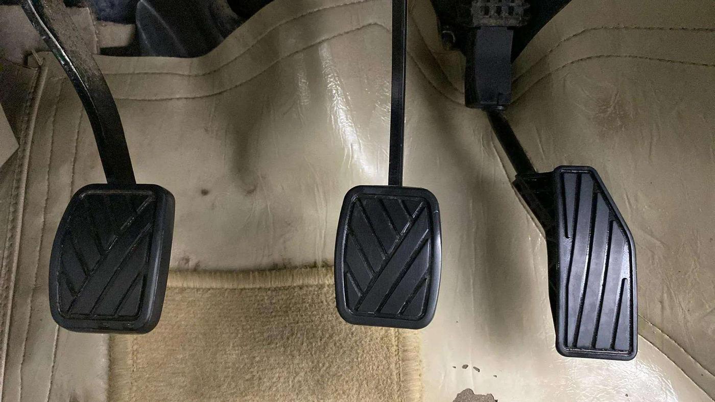 2019 Maruti Dzire VXI, Petrol, Manual, 75,158 km, Pedals