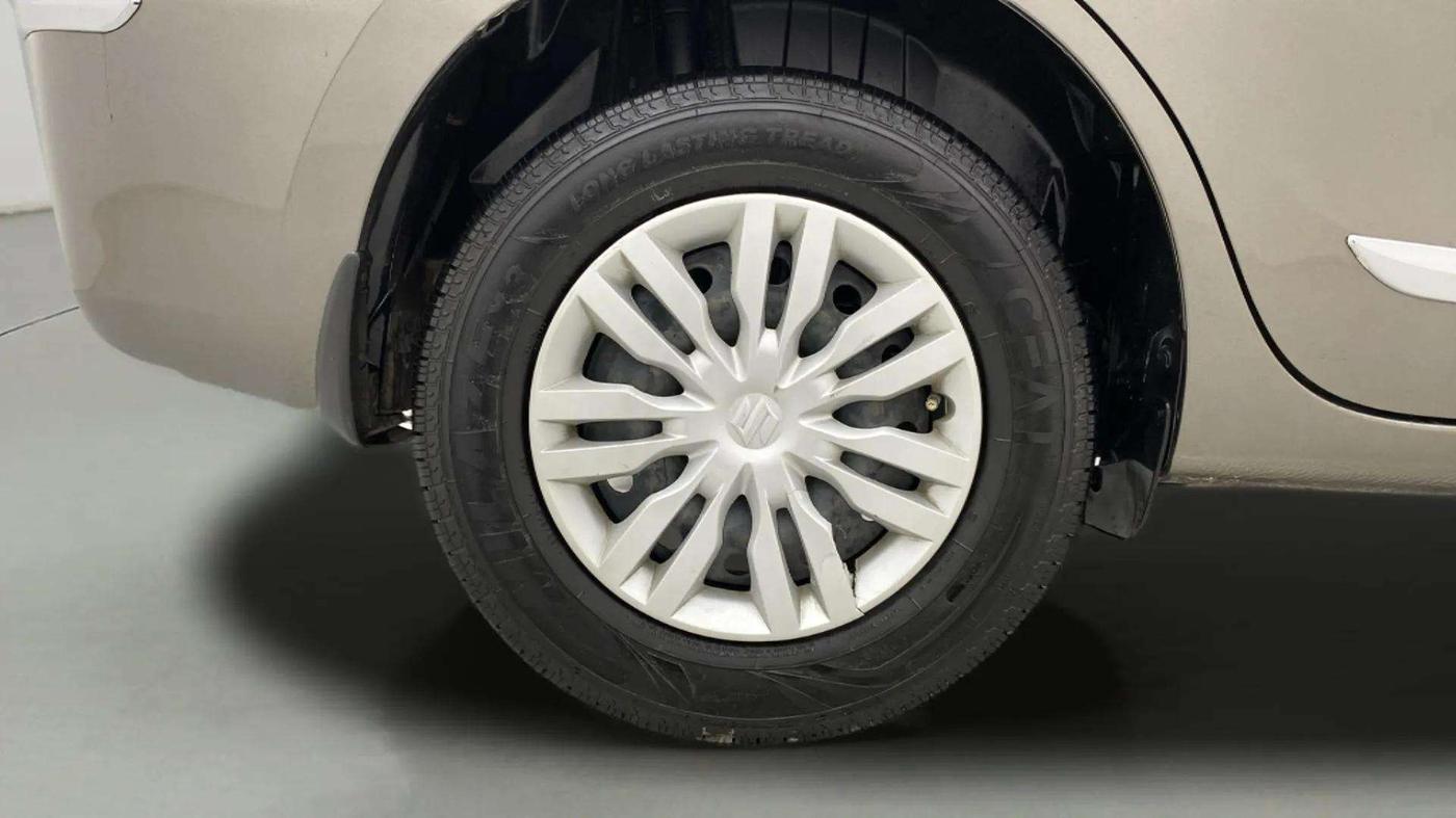 2019 Maruti Dzire VXI, Petrol, Manual, 75,158 km, Right Rear Wheel