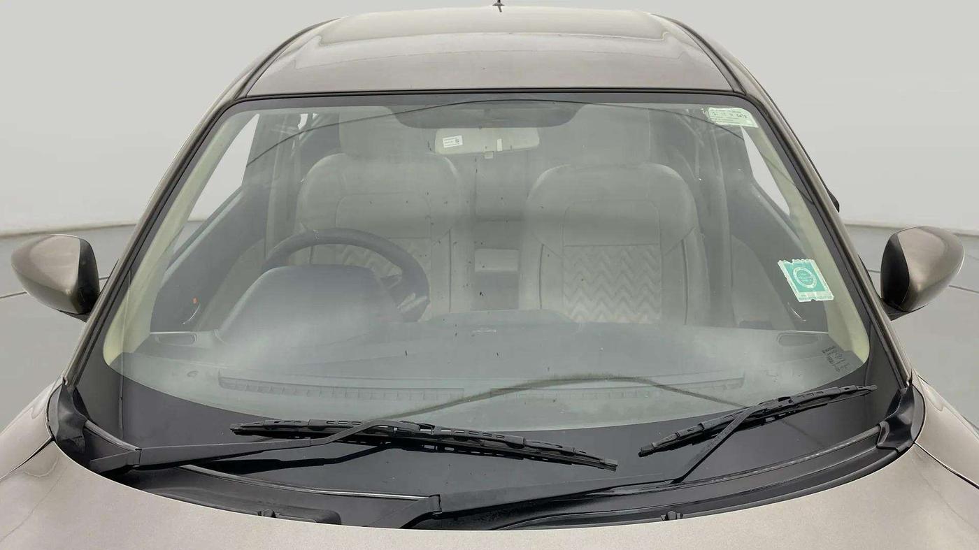2019 Maruti Dzire VXI, Petrol, Manual, 75,158 km, Front Windshield