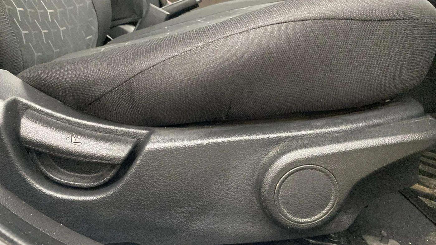 2015 Hyundai Xcent SX AT 1.2 (O), Petrol, Automatic, 39,475 km, Driver Side Adjustment Panel