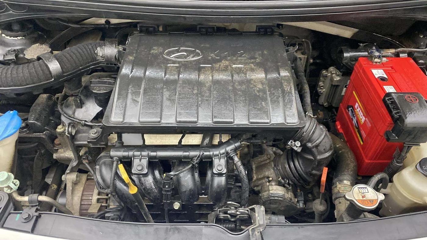 2015 Hyundai Xcent SX AT 1.2 (O), Petrol, Automatic, 39,475 km, Engine View