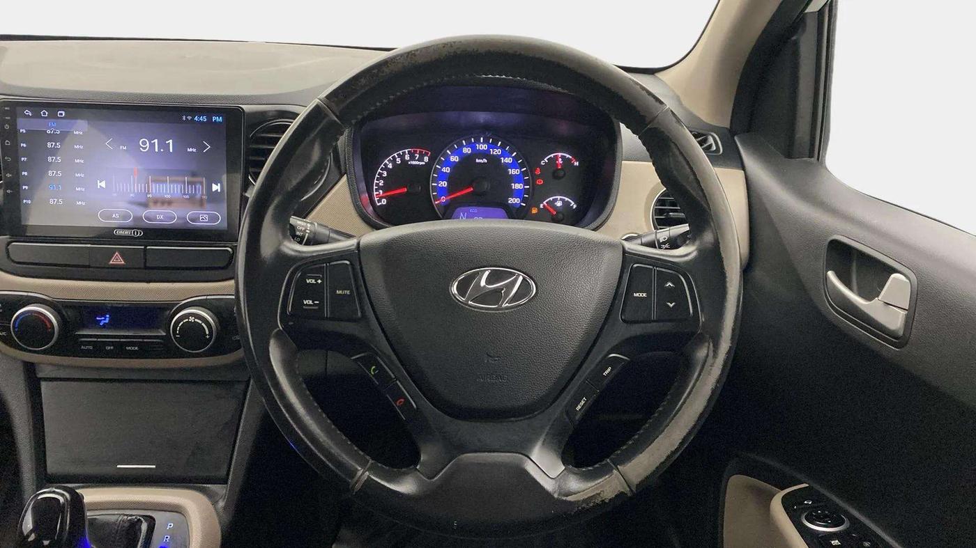 2015 Hyundai Xcent SX AT 1.2 (O), Petrol, Automatic, 39,475 km, Steering Wheel Close Up