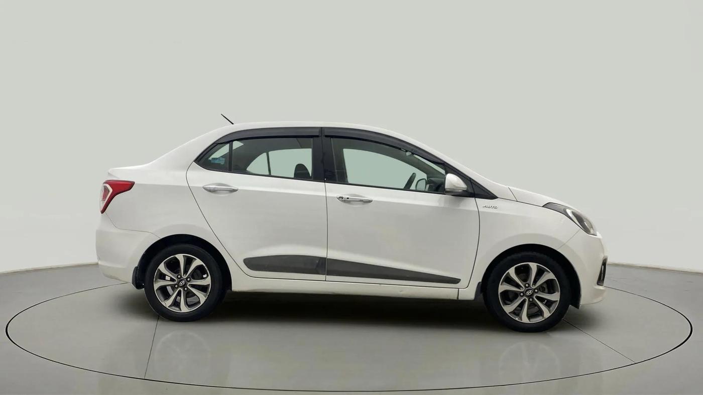 2015 Hyundai Xcent SX AT 1.2 (O), Petrol, Automatic, 39,475 km, Right Side View