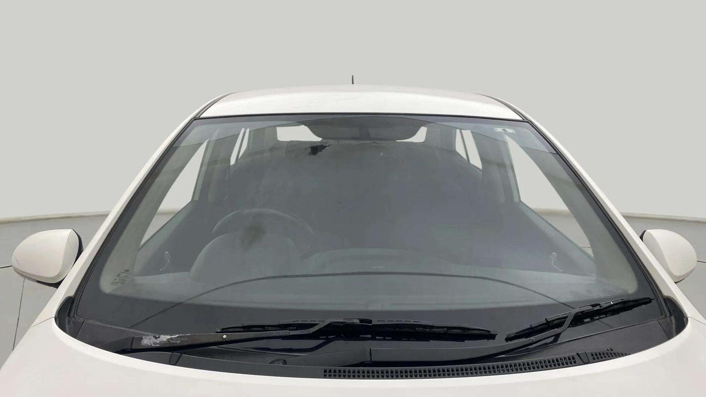 2015 Hyundai Xcent SX AT 1.2 (O), Petrol, Automatic, 39,475 km, Front Windshield
