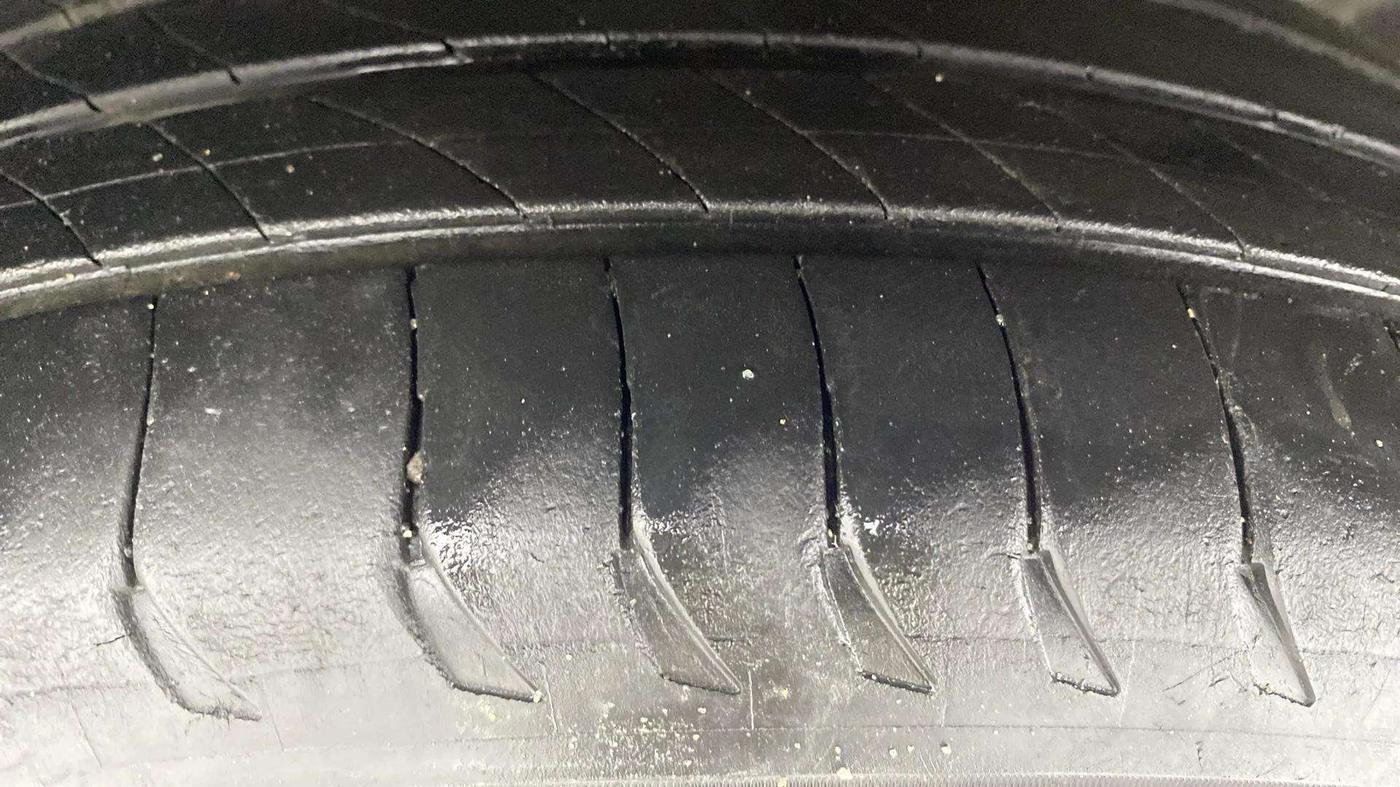 2018 Ford Ecosport TITANIUM 1.5L DIESEL, Diesel, Manual, 71,329 km, Left Front Tyre Tread