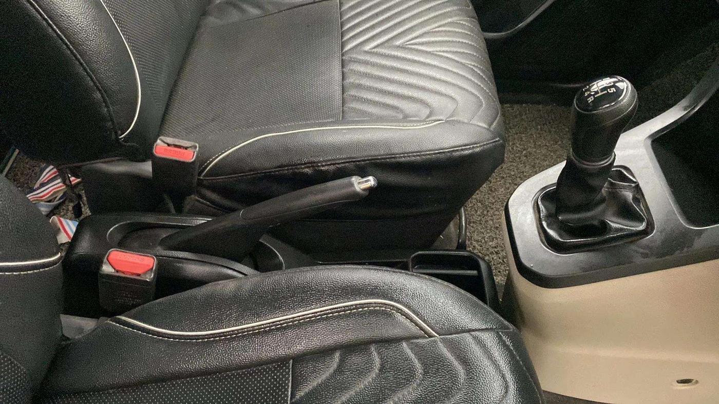 2019 Maruti New Wagon-R VXI 1.2, Petrol, Manual, 63,125 km, Gear Lever