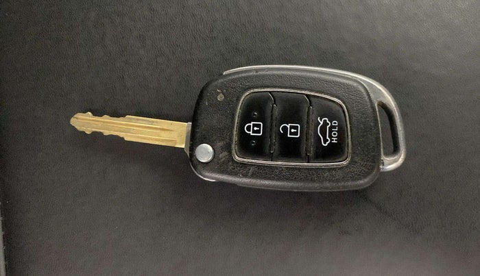 2021 Hyundai GRAND I10 NIOS MAGNA AMT 1.2 KAPPA VTVT, Petrol, Automatic, 85,472 km, Key Close Up