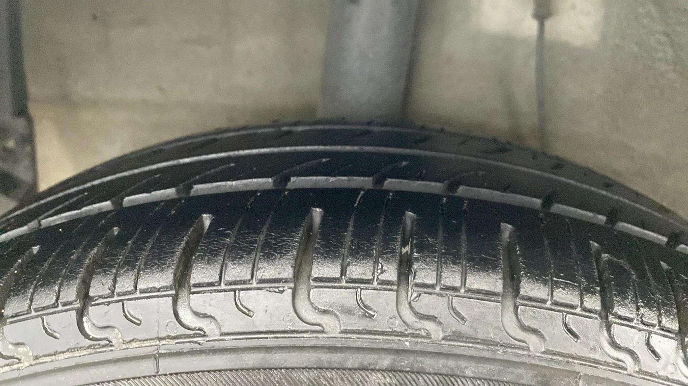 2021 Hyundai GRAND I10 NIOS MAGNA AMT 1.2 KAPPA VTVT, Petrol, Automatic, 85,523 km, Right Rear Tyre Tread