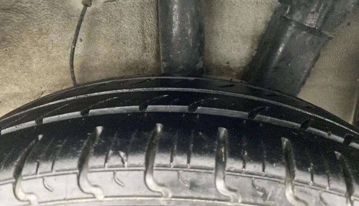 2021 Hyundai GRAND I10 NIOS MAGNA AMT 1.2 KAPPA VTVT, Petrol, Automatic, 85,472 km, Left Rear Tyre Tread