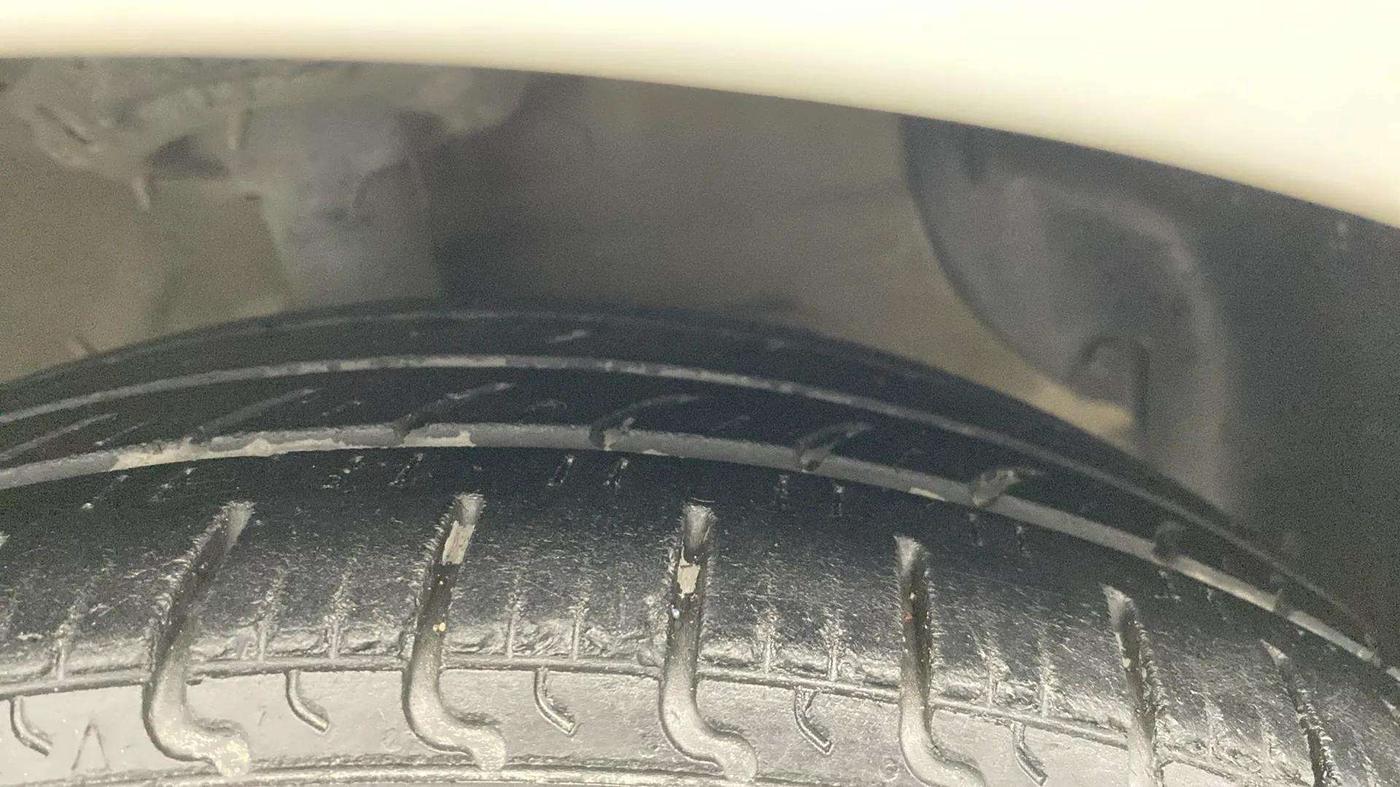 2021 Hyundai GRAND I10 NIOS MAGNA AMT 1.2 KAPPA VTVT, Petrol, Automatic, 85,523 km, Right Front Tyre Tread