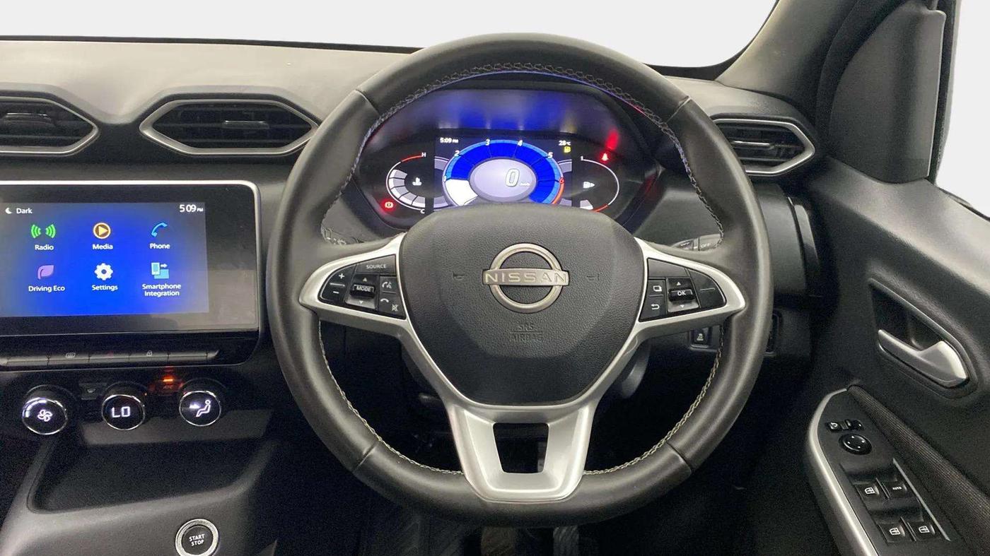 2023 Nissan MAGNITE XV AMT EZ Shift DT, Petrol, Automatic, 26,879 km, Steering Wheel Close Up