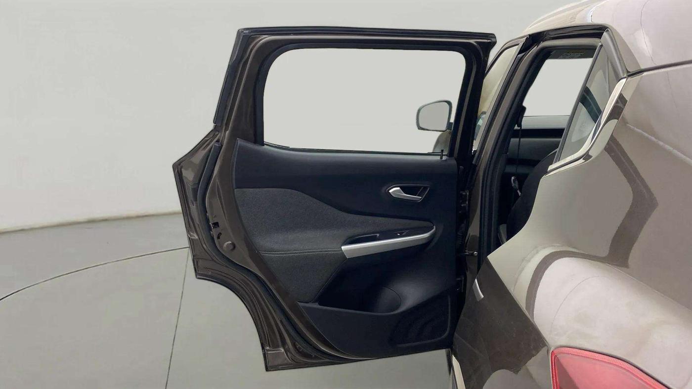2023 Nissan MAGNITE XV AMT EZ Shift DT, Petrol, Automatic, 26,879 km, LHS Rear Door