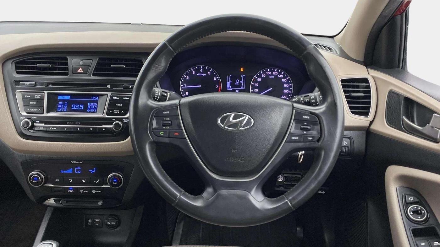 2015 Hyundai Elite i20 SPORTZ 1.2, Petrol, Manual, 47,524 km, Steering Wheel Close Up