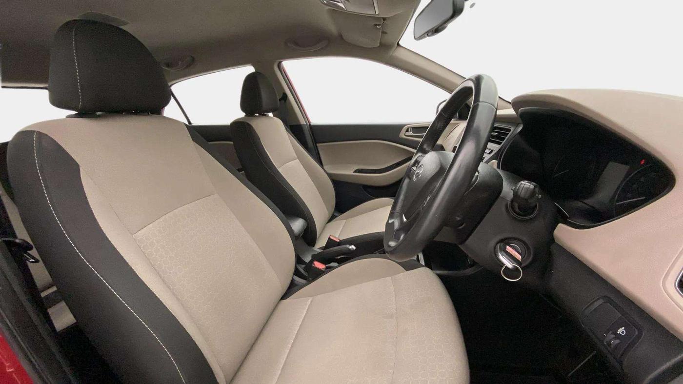 2015 Hyundai Elite i20 SPORTZ 1.2, Petrol, Manual, 47,524 km, Right Side Front Door Cabin