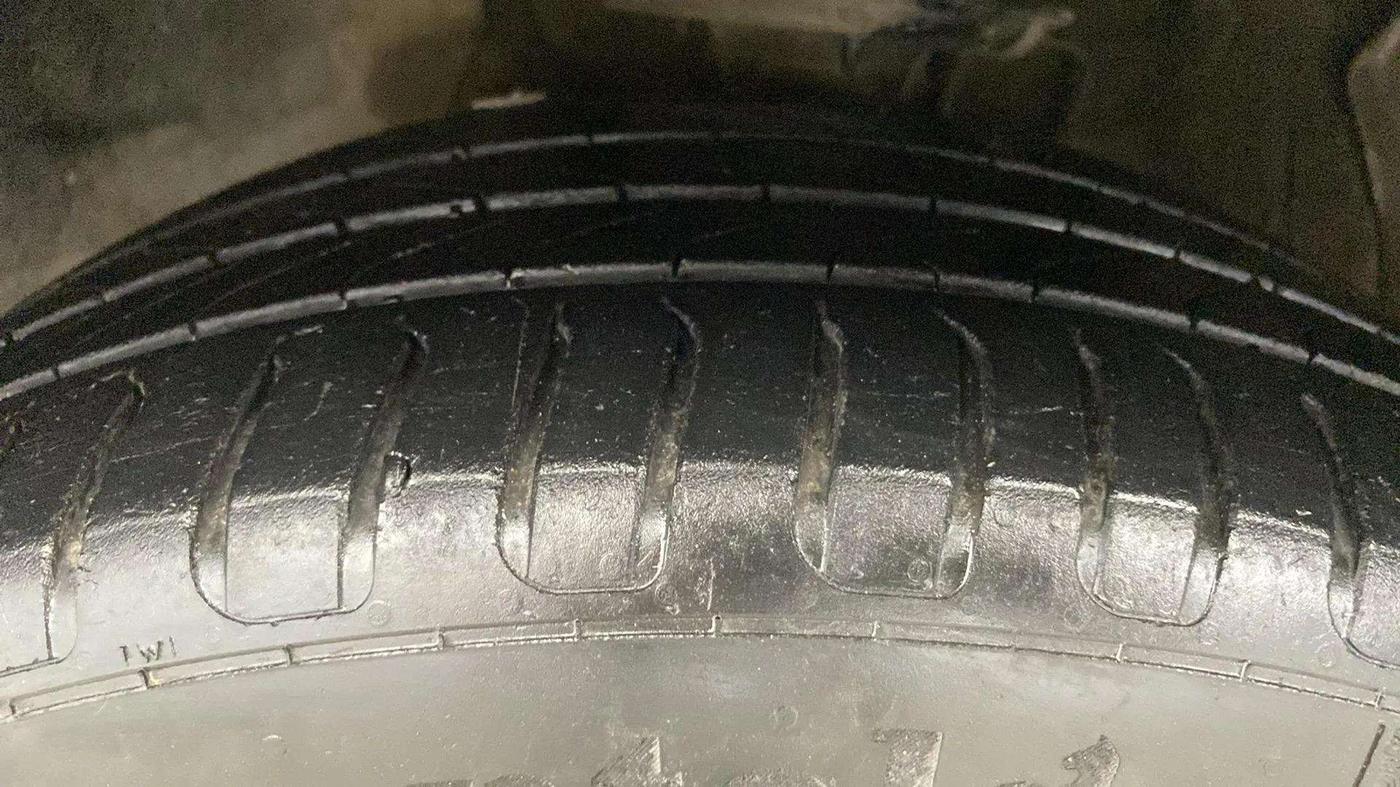 2022 MG ASTOR SHARP 1.5 MT, Petrol, Manual, 47,762 km, Left Front Tyre Tread
