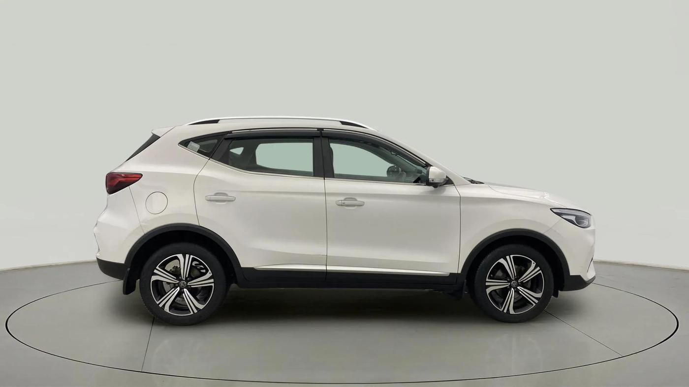 2022 MG ASTOR SHARP 1.5 MT, Petrol, Manual, 47,762 km, Right Side View