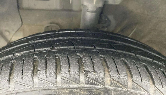 2021 Hyundai NEW SANTRO MAGNA, Petrol, Manual, 30,072 km, Left Front Tyre Tread