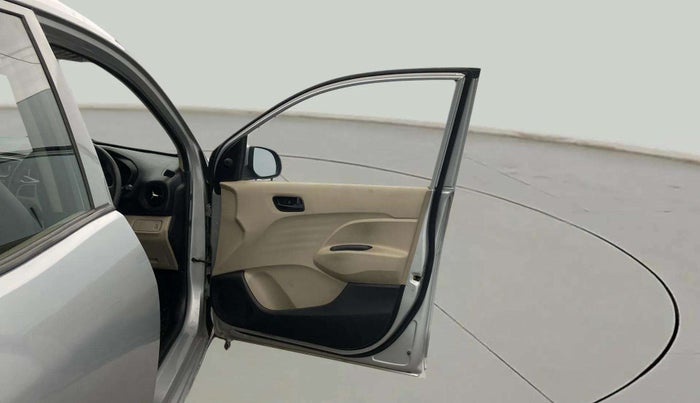 2021 Hyundai NEW SANTRO MAGNA, Petrol, Manual, 30,072 km, RHS Front Door