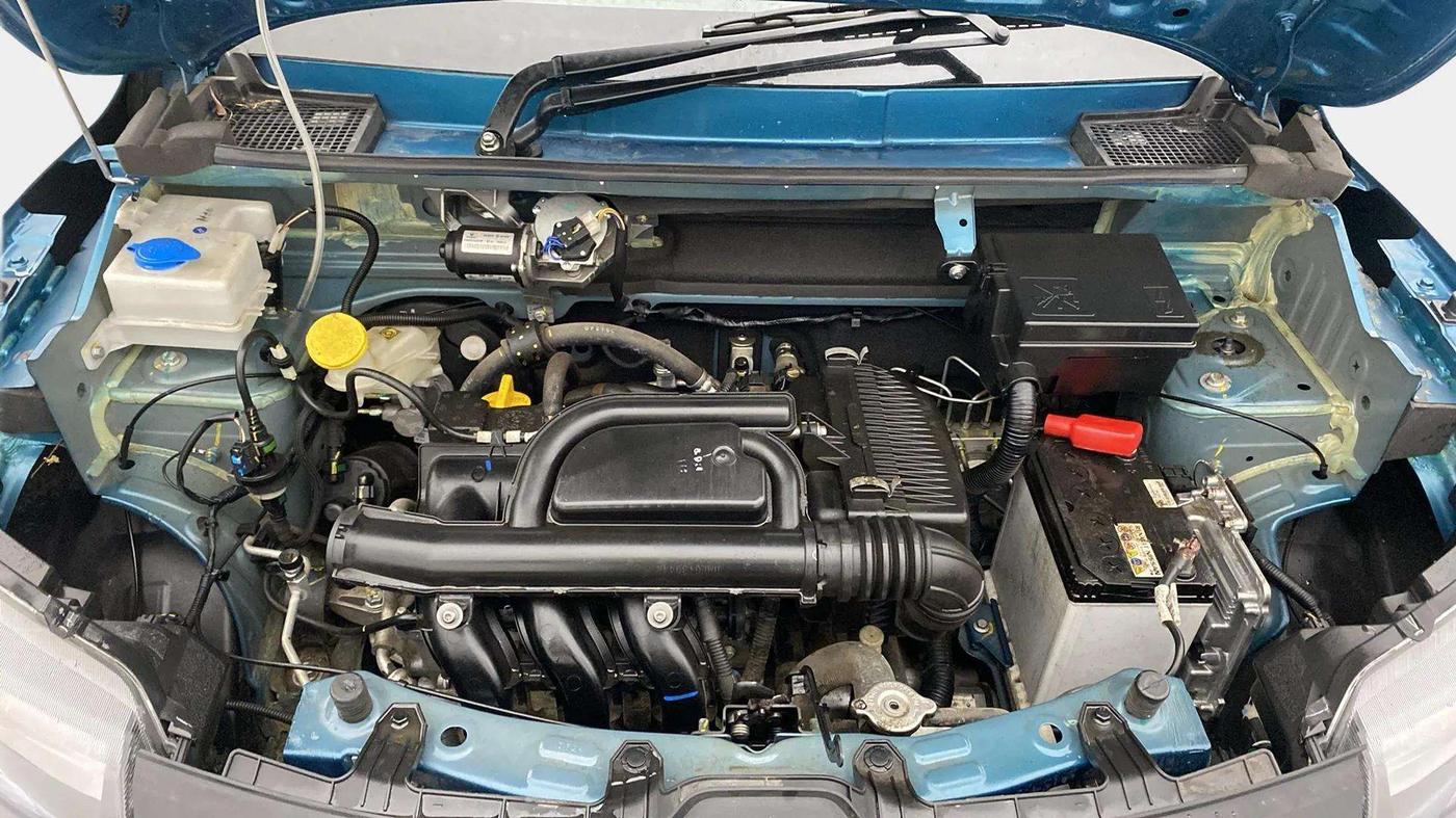 2024 Renault Kwid RXT 1.0 AMT, Petrol, Automatic, 1,422 km, Engine View