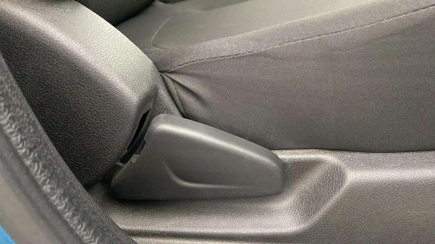 2024 Renault Kwid RXT 1.0 AMT, Petrol, Automatic, 1,422 km, Driver Side Adjustment Panel