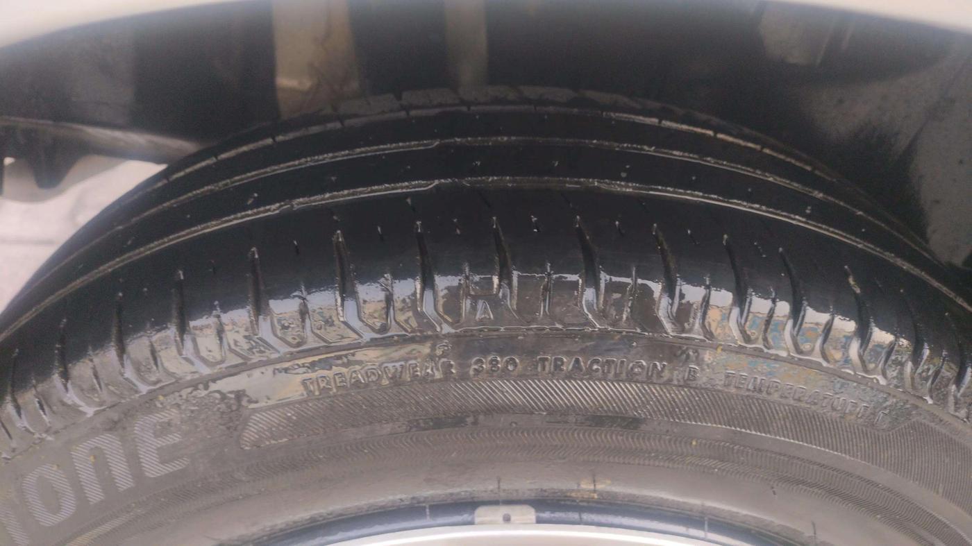 2020 Maruti Swift VXI, Petrol, Manual, 27,799 km, Right Rear Tyre Tread